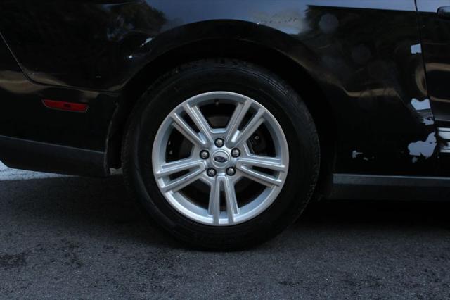 2012 Ford Mustang V6