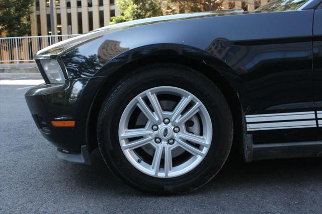 2012 Ford Mustang V6