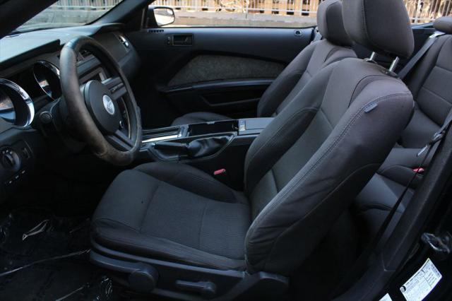 2012 Ford Mustang V6