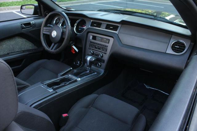 2012 Ford Mustang V6