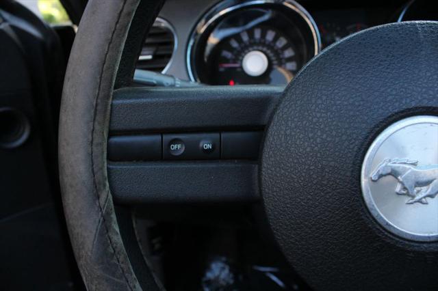 2012 Ford Mustang V6
