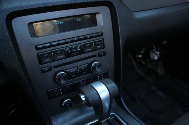 2012 Ford Mustang V6