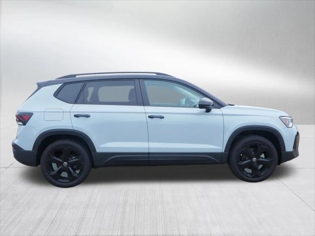 2026 Volkswagen Taos SE Black