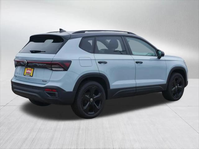 2026 Volkswagen Taos SE Black