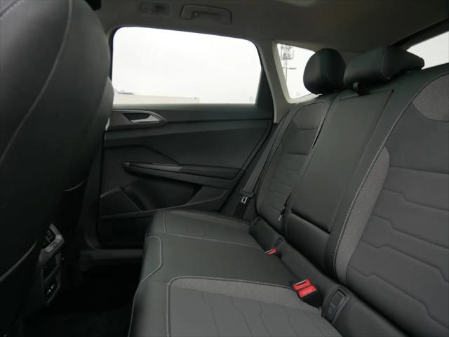 2026 Volkswagen Taos SE Black