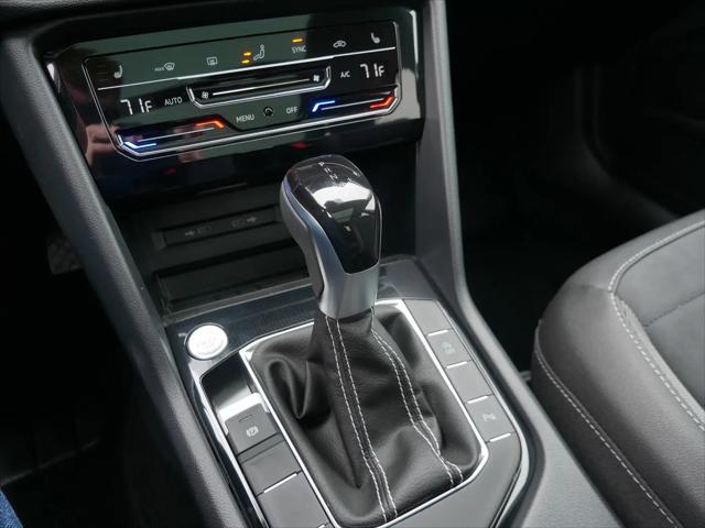2026 Volkswagen Taos SE Black