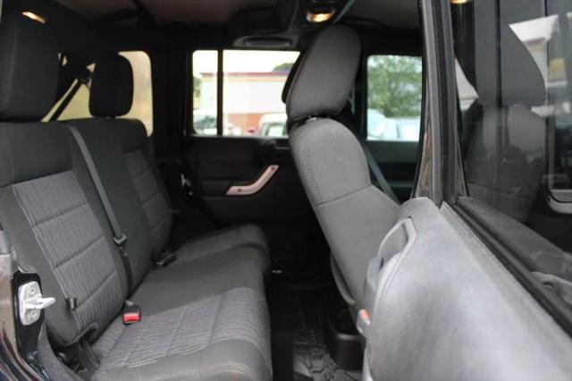 2012 Jeep Wrangler Unlimited Sahara
