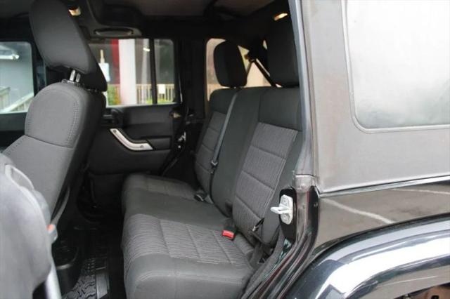 2012 Jeep Wrangler Unlimited Sahara