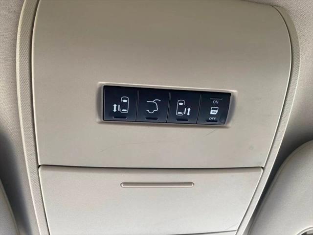 2015 Chrysler Town & Country Touring-L