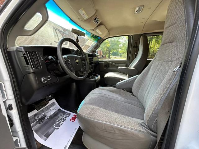 2016 Chevrolet Express LT