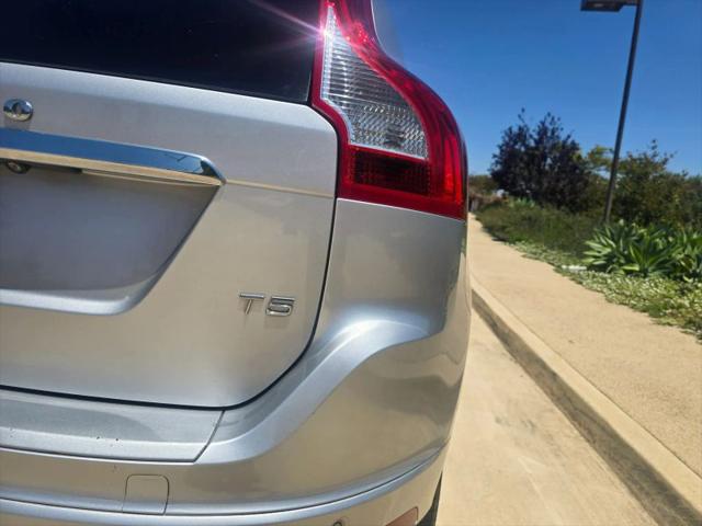 2016 Volvo XC60 T5 Drive-E Premier