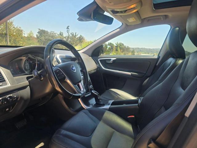 2016 Volvo XC60 T5 Drive-E Premier