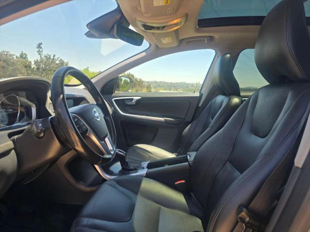 2016 Volvo XC60 T5 Drive-E Premier