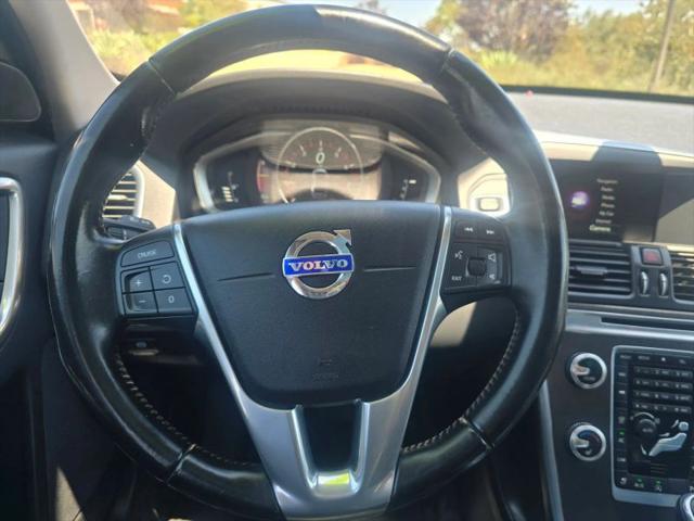2016 Volvo XC60 T5 Drive-E Premier