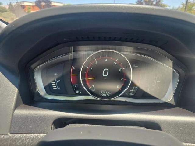 2016 Volvo XC60 T5 Drive-E Premier