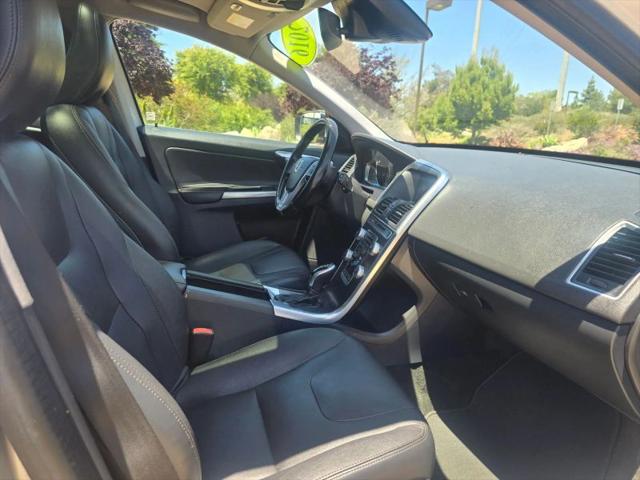 2016 Volvo XC60 T5 Drive-E Premier