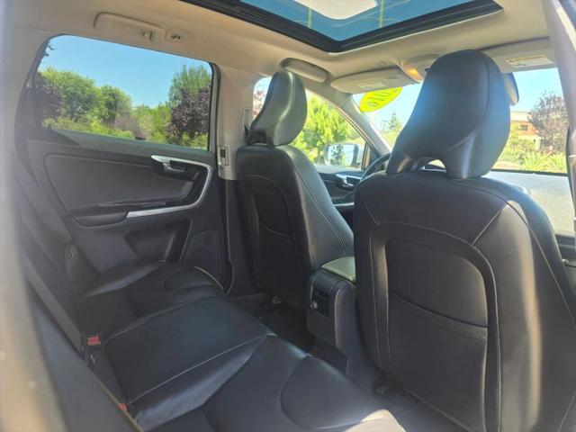 2016 Volvo XC60 T5 Drive-E Premier