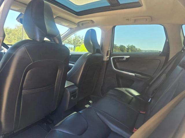 2016 Volvo XC60 T5 Drive-E Premier