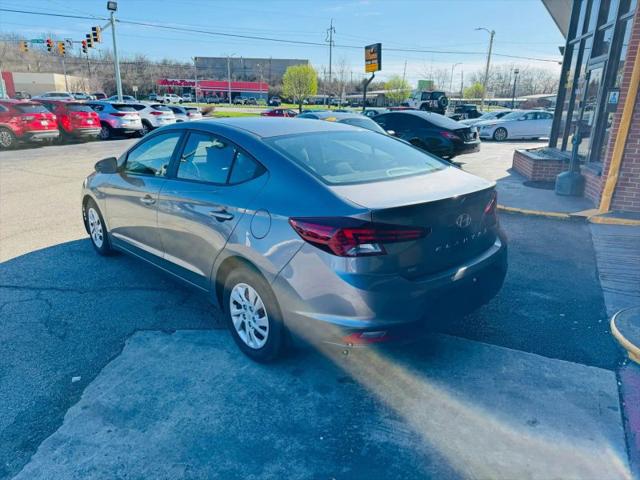 2019 Hyundai Elantra SE
