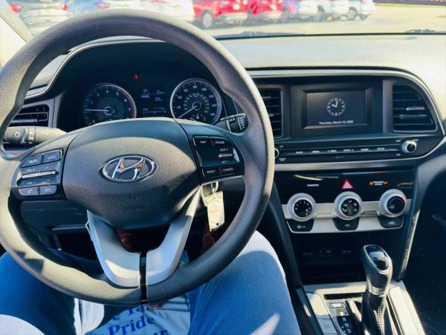 2019 Hyundai Elantra SE