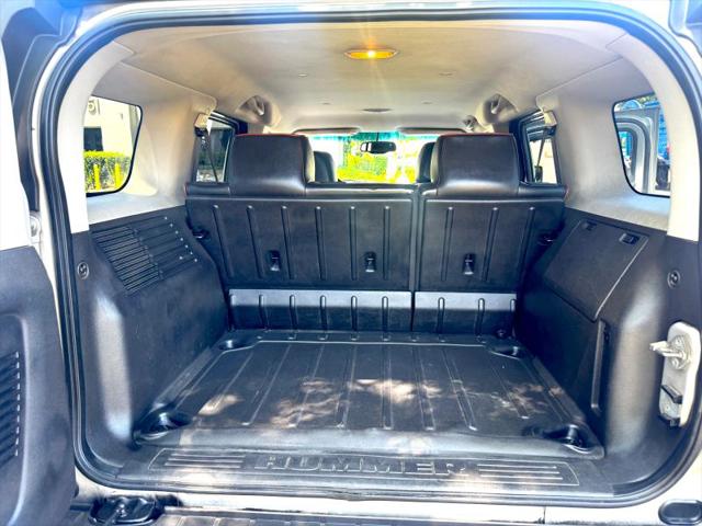 2006 HUMMER H3 Base