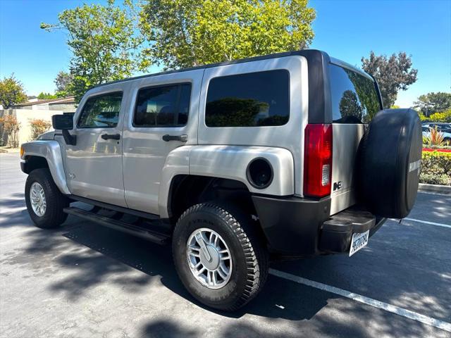 2006 HUMMER H3 Base