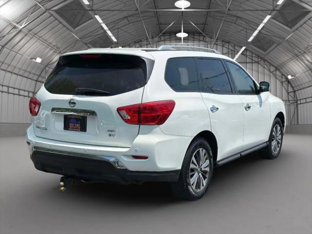 2018 Nissan Pathfinder SV