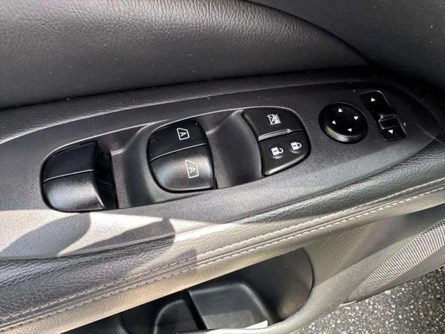 2018 Nissan Pathfinder SV