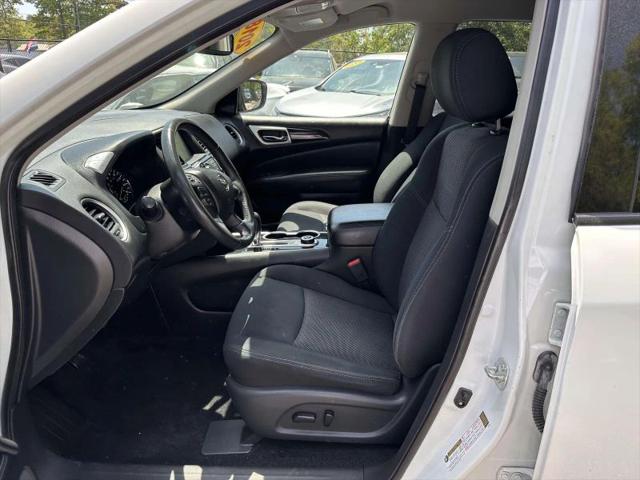 2018 Nissan Pathfinder SV