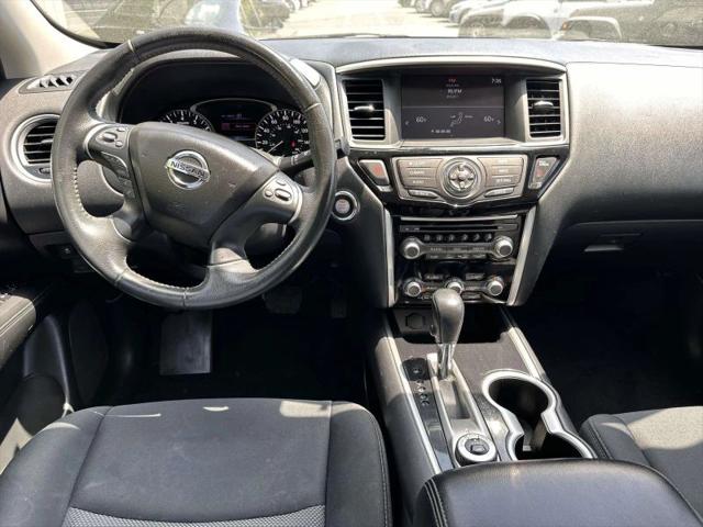 2018 Nissan Pathfinder SV