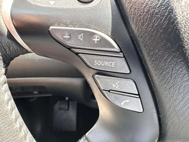 2018 Nissan Pathfinder SV