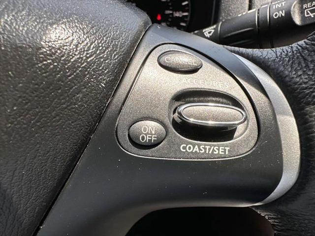 2018 Nissan Pathfinder SV