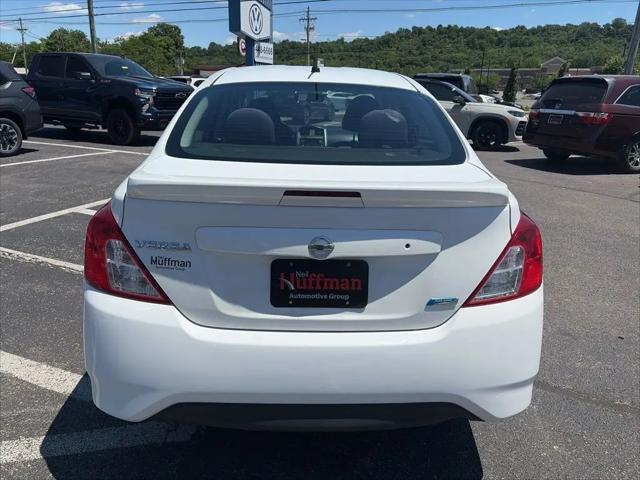 2016 Nissan Versa 1.6 SV