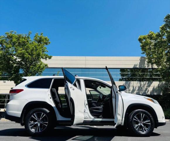 2018 Toyota Highlander LE