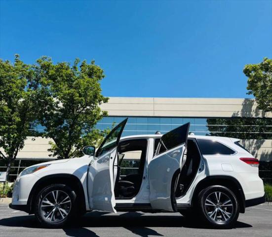 2018 Toyota Highlander LE