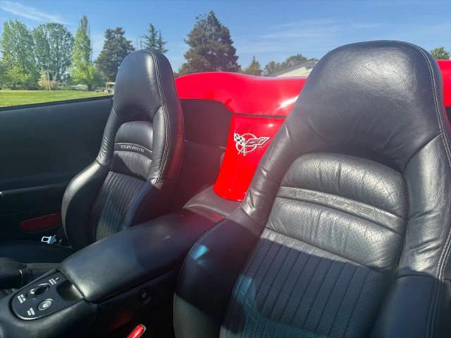 2003 Chevrolet Corvette Base