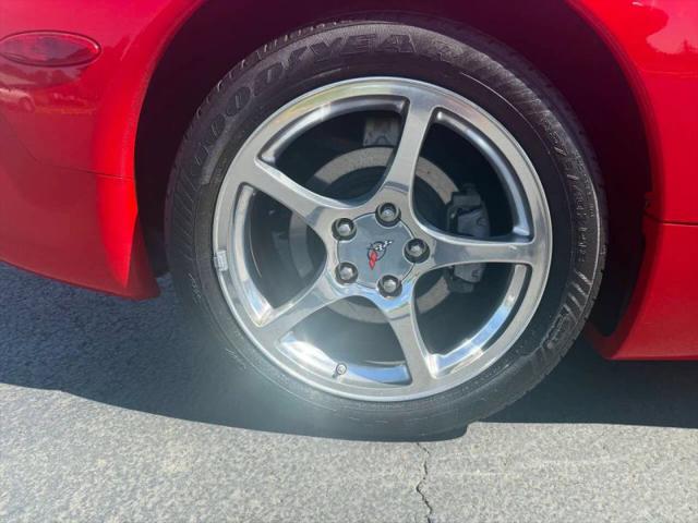 2003 Chevrolet Corvette Base