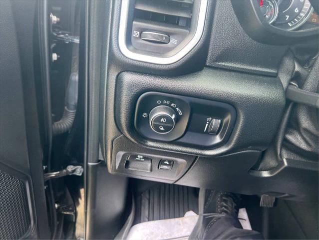 2020 Ram 1500 Big Horn Crew Cab 4x4 5'7" Box