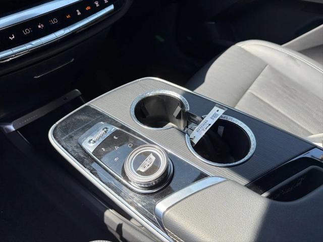 2024 Cadillac iQ Luxury w/1SC