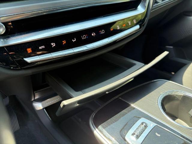 2024 Cadillac iQ Luxury w/1SC