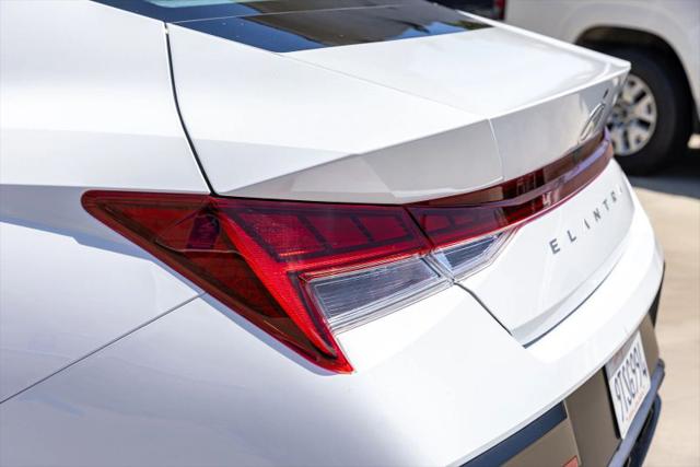 2025 Hyundai Elantra SEL Convenience