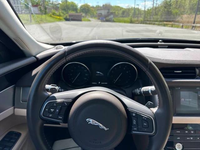 2016 Jaguar XF 35t Premium