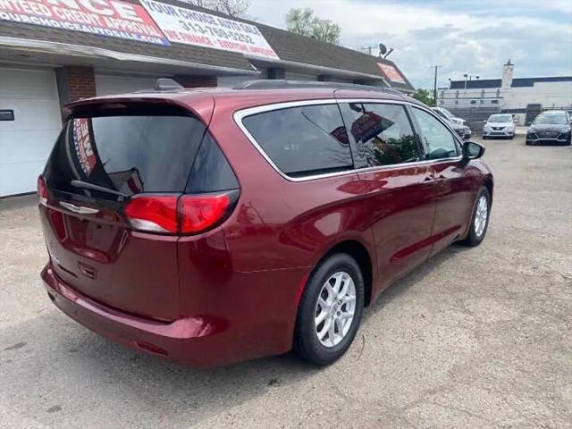 2021 Chrysler Voyager LXI