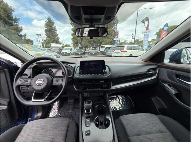 2023 Nissan Rogue SV FWD