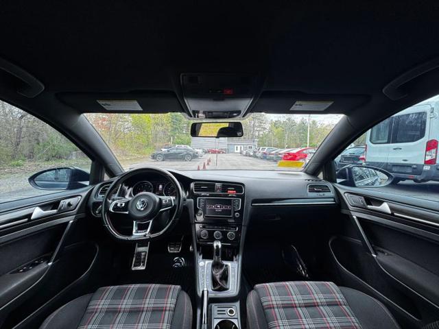 2017 Volkswagen Golf GTI Sport 4-Door