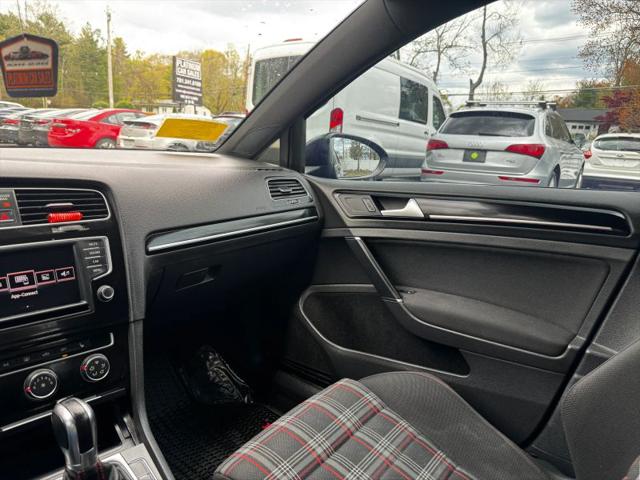 2017 Volkswagen Golf GTI Sport 4-Door