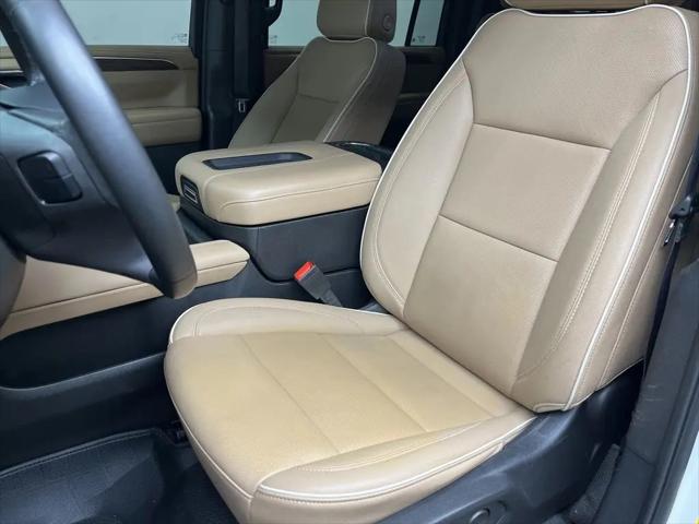 2024 Chevrolet Suburban 2WD Premier