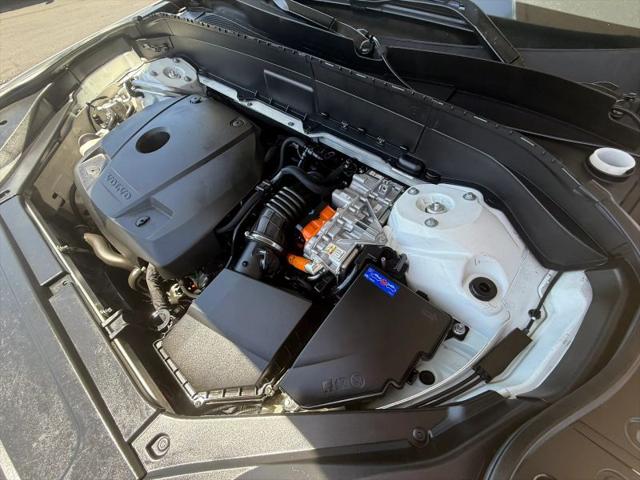 2017 Volvo XC90 Hybrid T8 Inscription