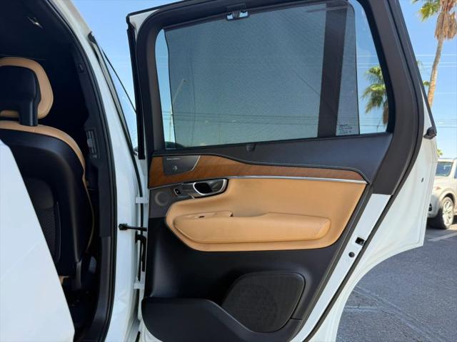 2017 Volvo XC90 Hybrid T8 Inscription