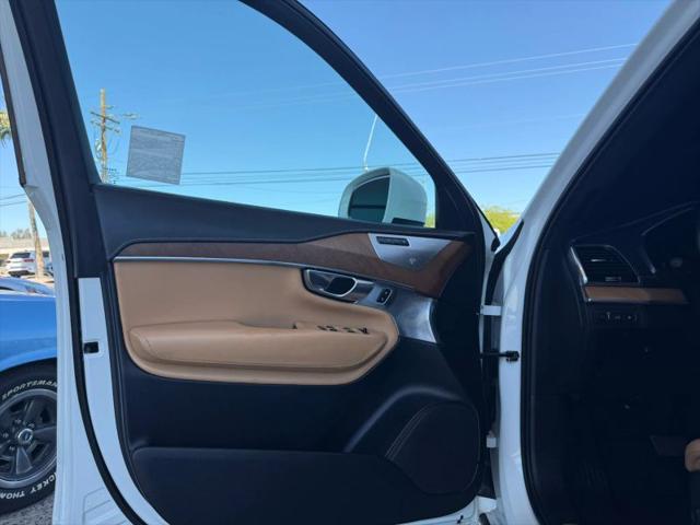 2017 Volvo XC90 Hybrid T8 Inscription